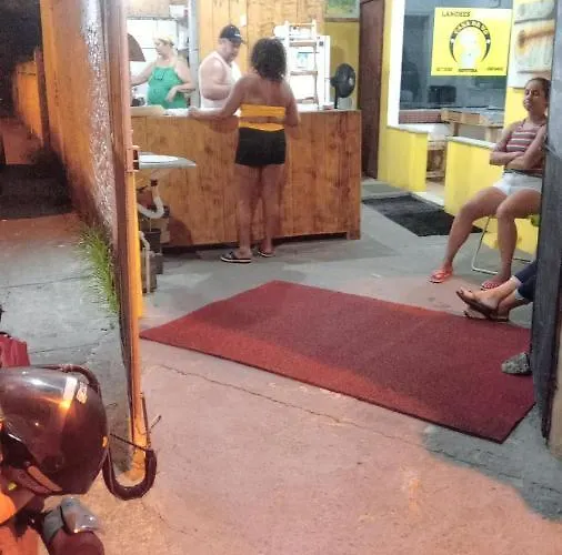 Quarto Em Sepetiba Com Ar Rio de Janeiro
