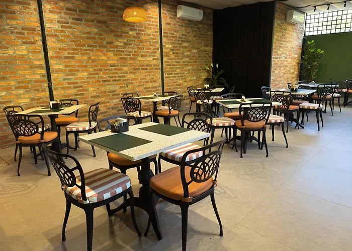 Mairipora Hotels