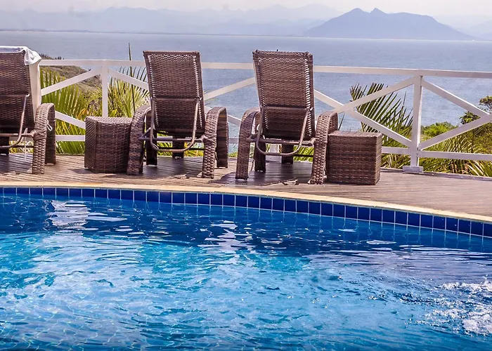 Armacao dos Buzios hotels near Brava Beach
